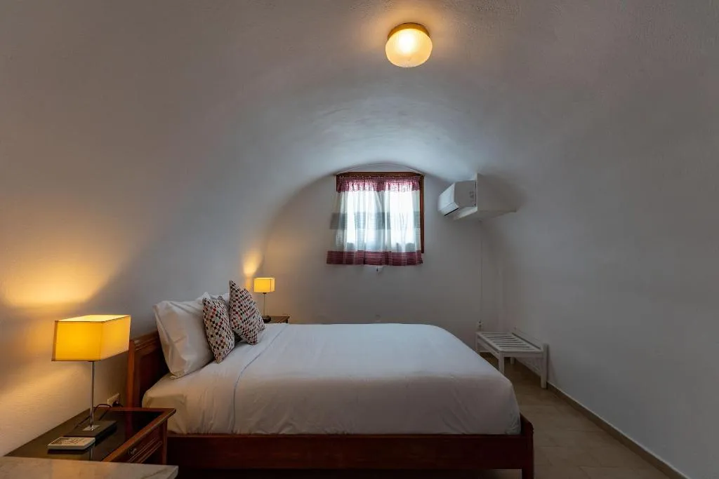 Room, Anamnesis Spa Luxury Apartments, Santorini