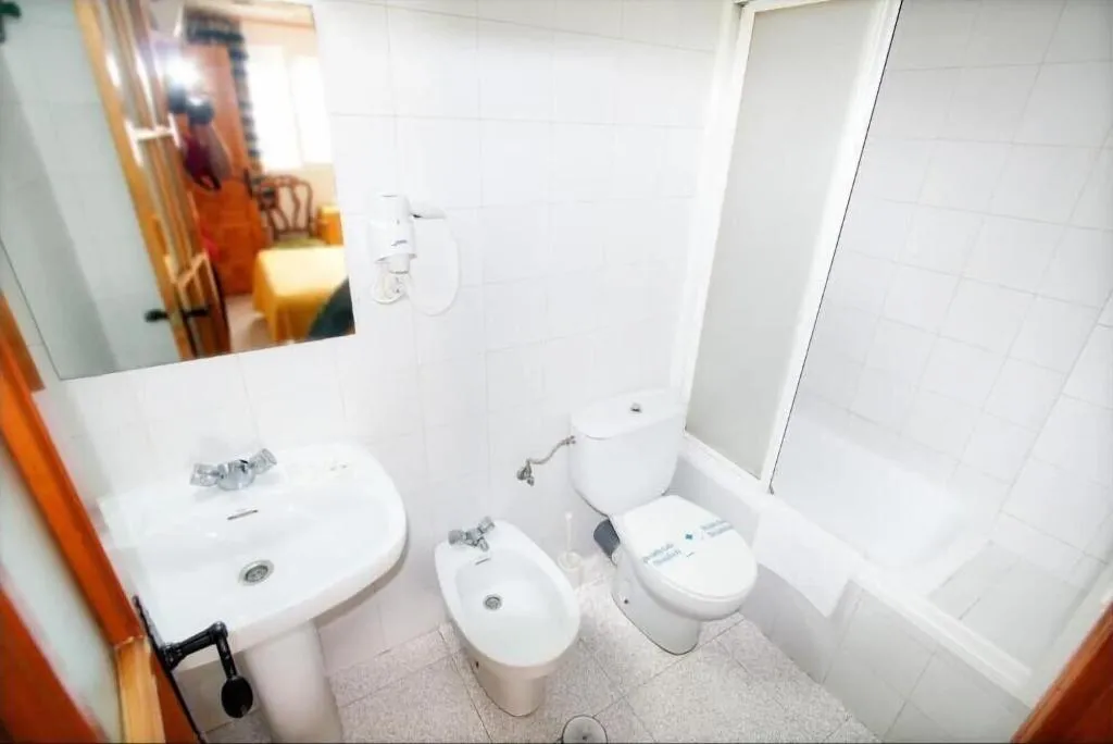 Room, Hostal Estacia N Almeria, Costa Almeria