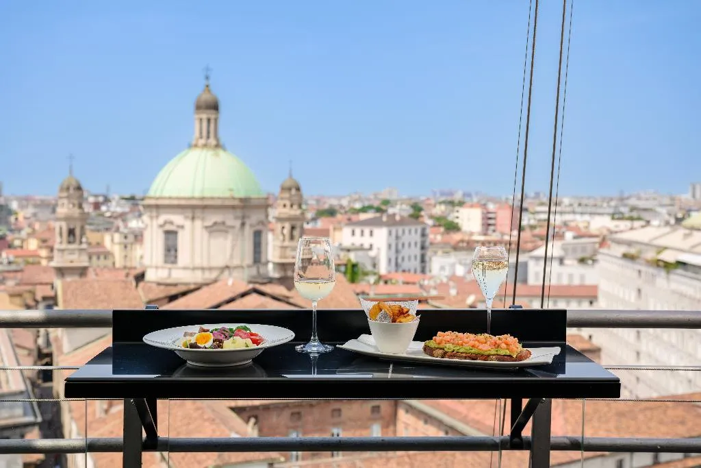 Terrace, Dei Cavalieri Milano Duomo, Milan