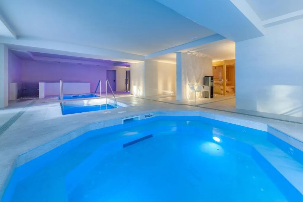 Pool, Talayot, Majorca