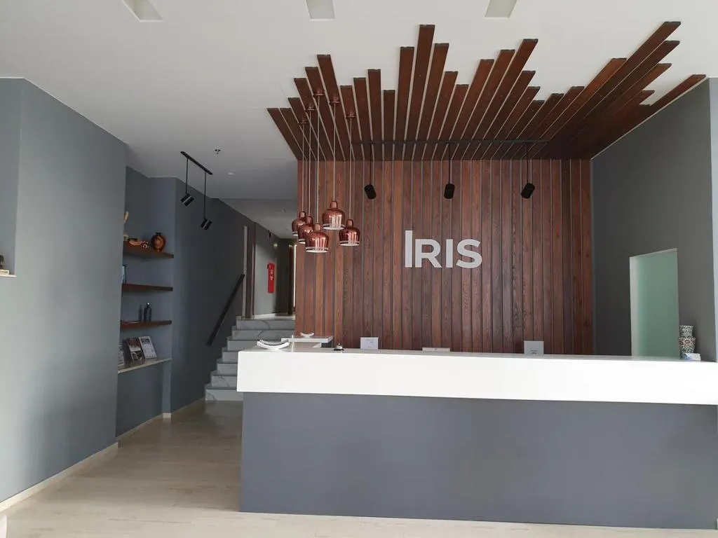 Lobby, Iris, Kos