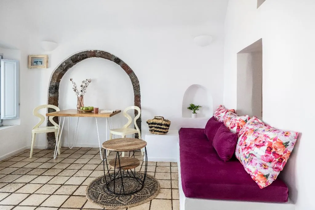 SUITE WITH JACUZZI Room, El Verano Collection Santorini, Santorini