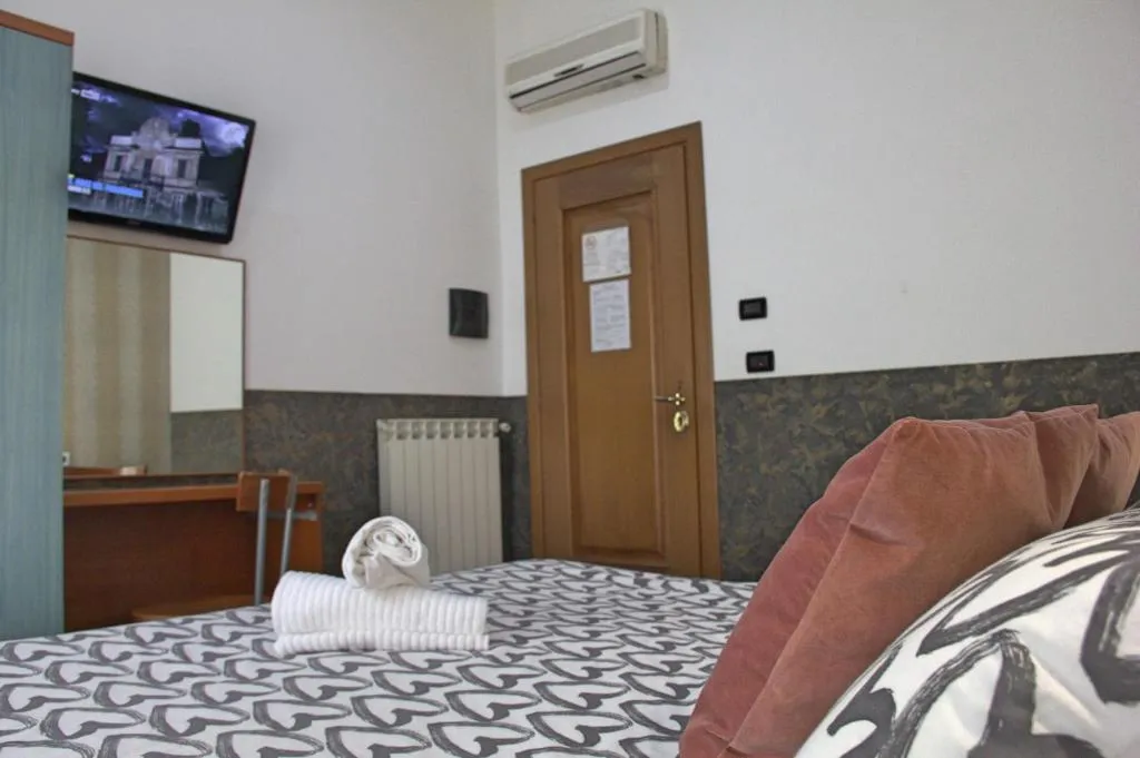 Room, Hotel Ciao, Naples