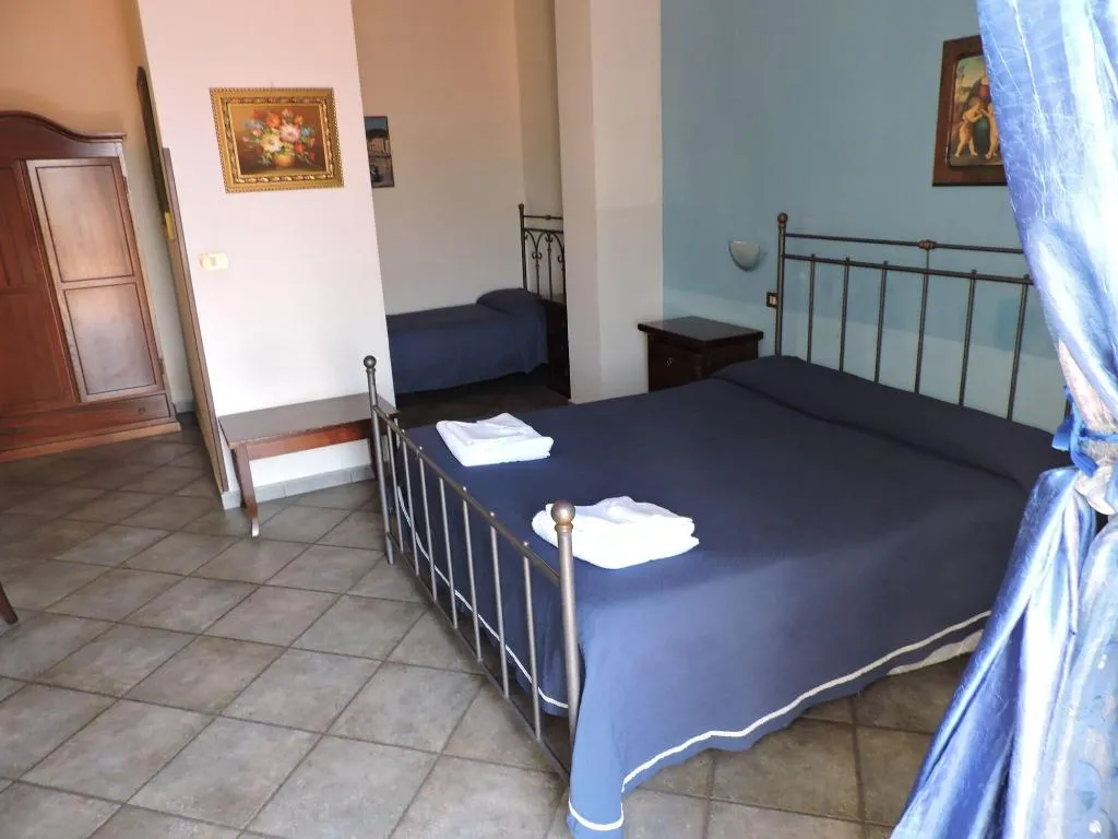 Room, Concordia, Palermo