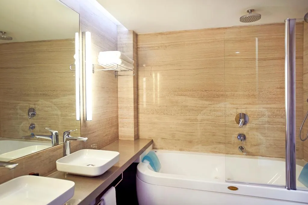 SUITE STANDARD Room, Sunrise Beach Hotel, Cyprus