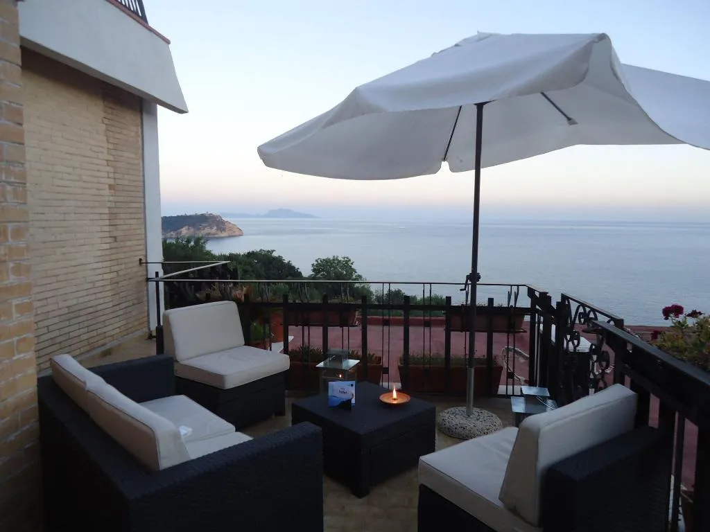 Terrace, Mini Hotel, Naples