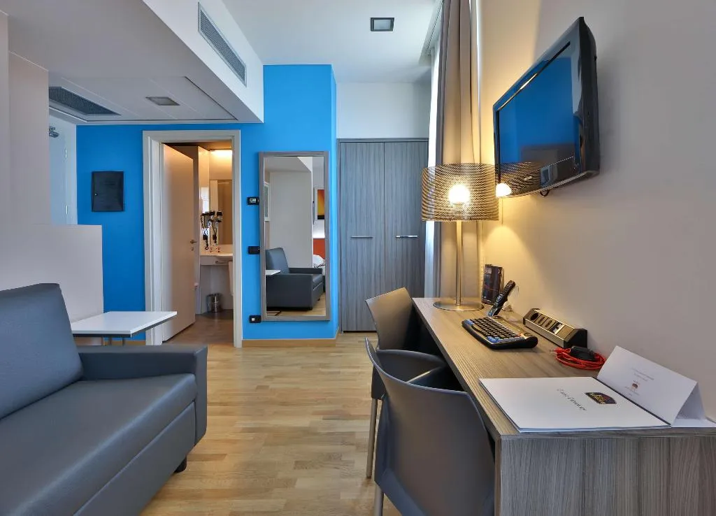 DOUBLE KING SIZE BED Room, Best Western Falck Village Hotel, Milan