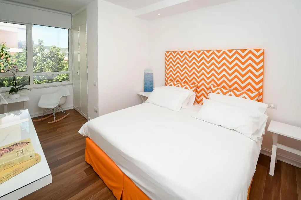 Room, Casa Pantone, Naples