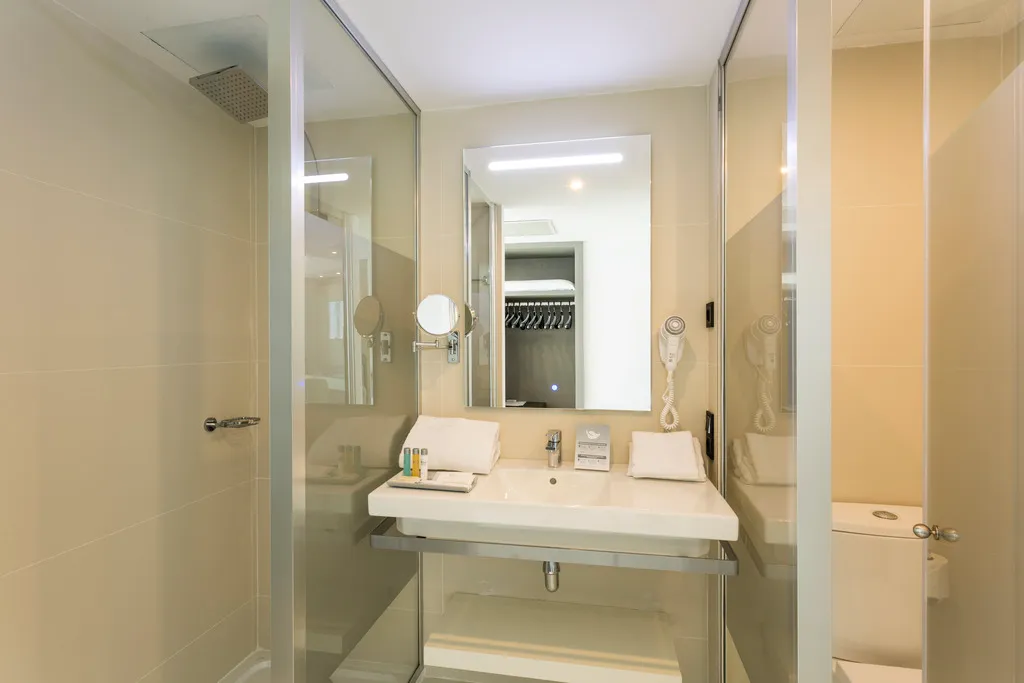 DOUBLE WITH TERRACE Room, Sirenis Hotel Tres Carabelas & SPA, Ibiza