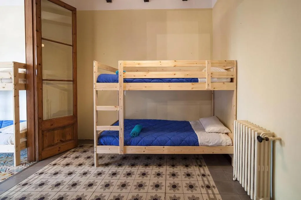 Room, Hostel Bed In Girona, Costa Brava