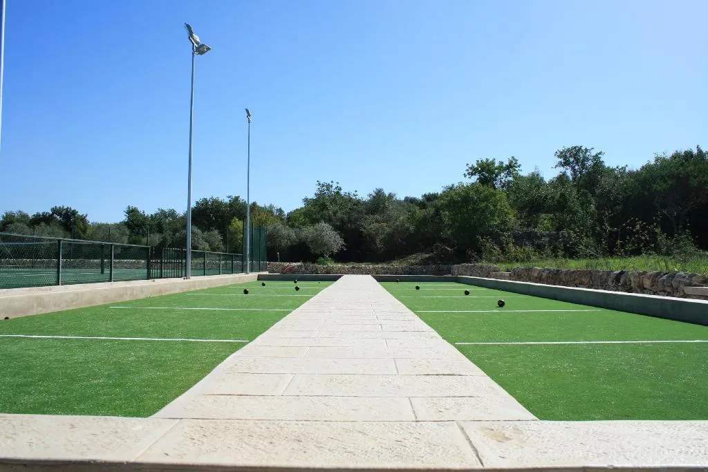 Sports and Entertainment, Masseria degli Ulivi, Catania