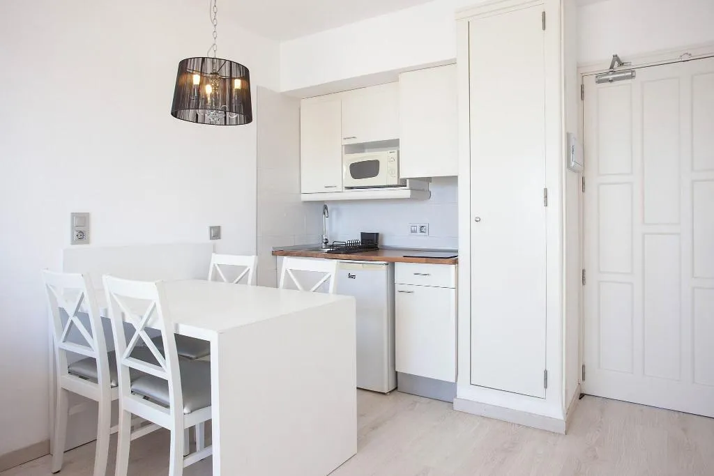 APARTMENT SEA VIEW ONE BEDROOM Room, Sand Beach Apartments, Majorca