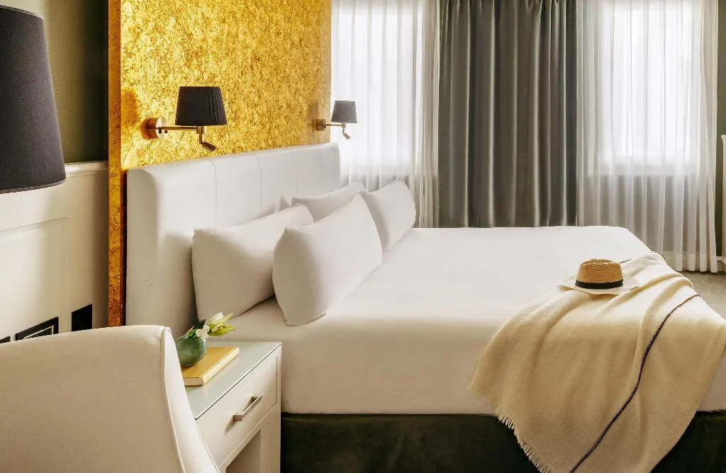 DOUBLE PREMIUM Room, Hotel Colón Gran Meliá, Seville