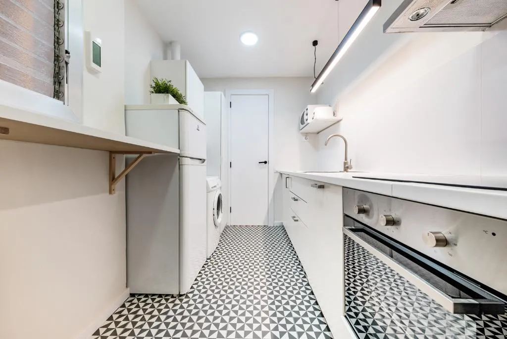 APARTMENT THREE BEDROOMS Room, Ainb Barcelona Sants Apartments, Barcelona