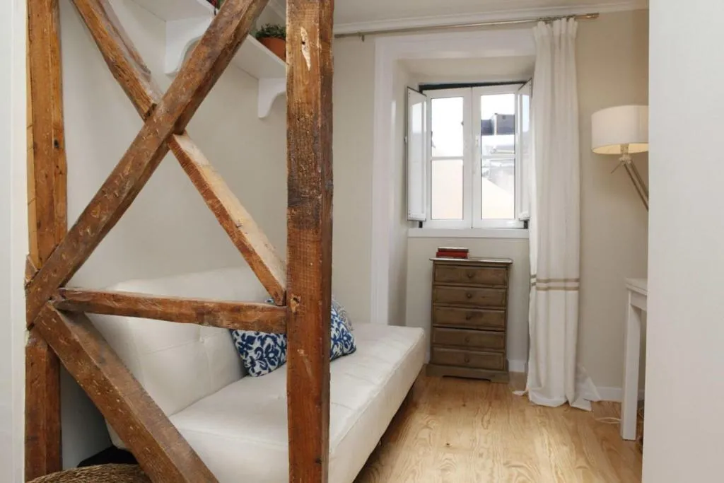 Room, Flores Guest House, Lisbon