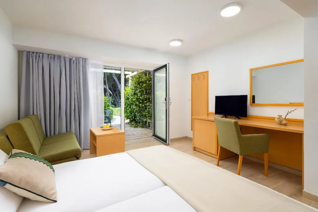 Room SUPERIOR WITH TERRACE Room, Aminess Vival Velaris Resort, Split
