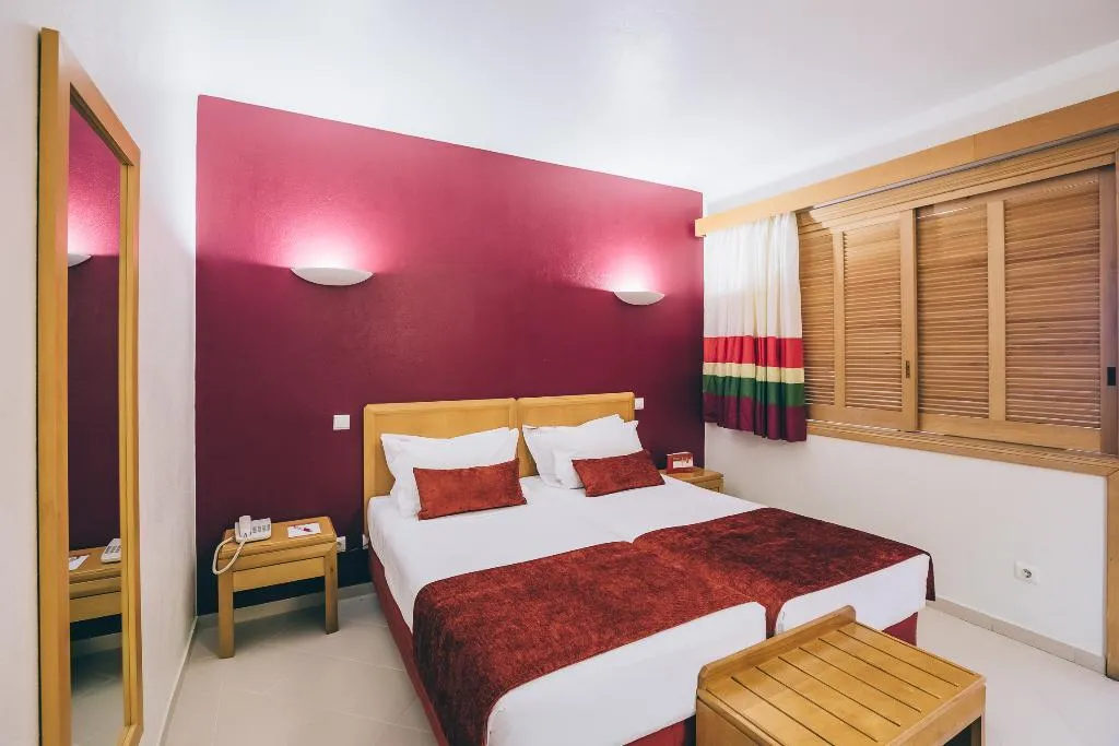 Room, Grand Muthu Forte da Oura, Algarve