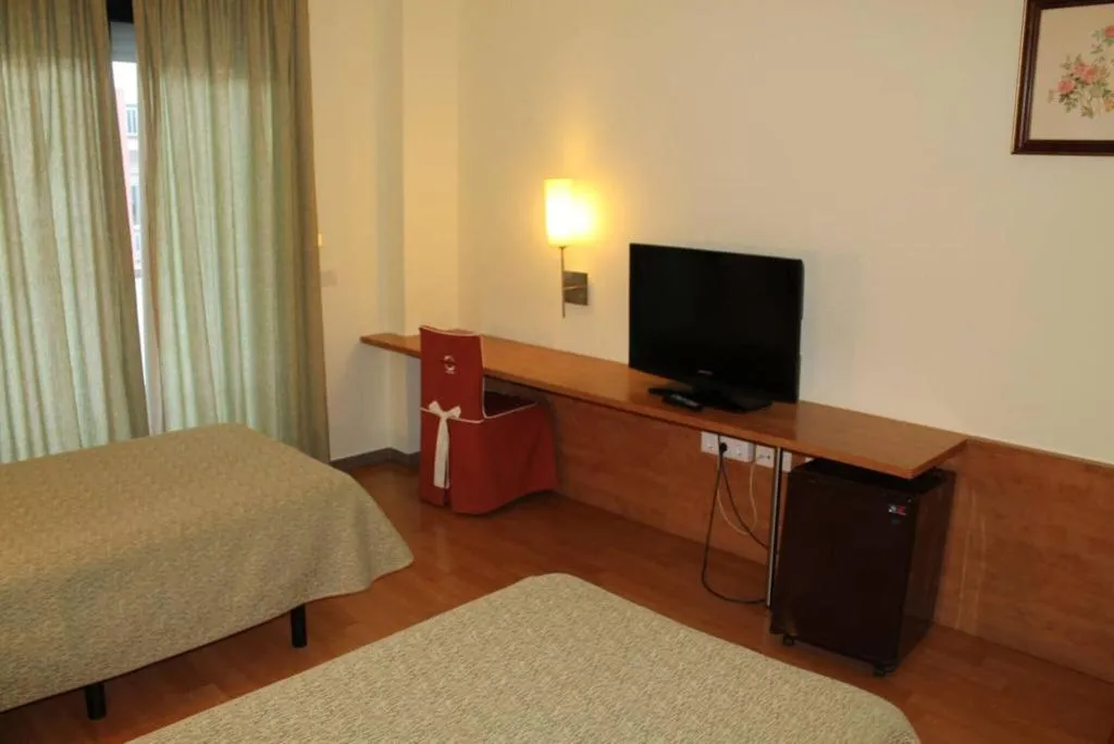 TWIN STANDARD Room, Flora Parc, Barcelona