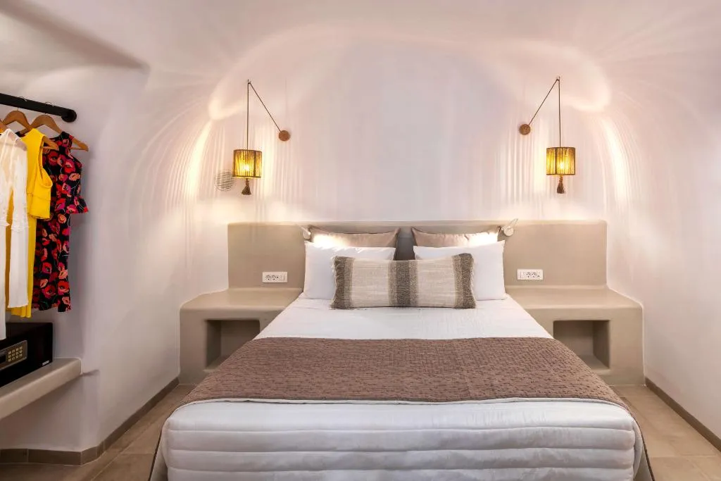 SUITE GRAND Room, Hill Suites Santorini, Santorini