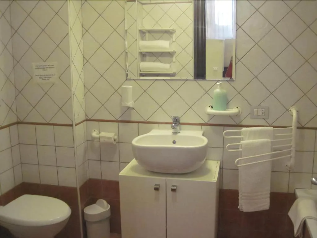 Room, Kiara Guesthouse, Rome
