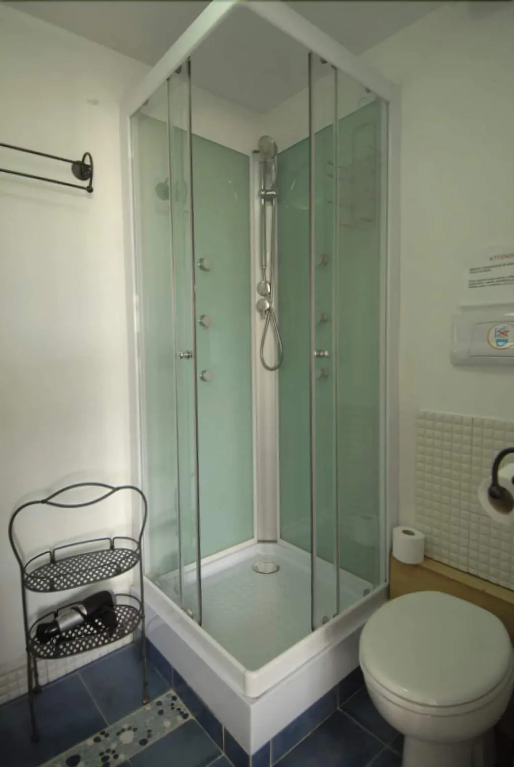 Room, Nughe' e' Oro, Olbia