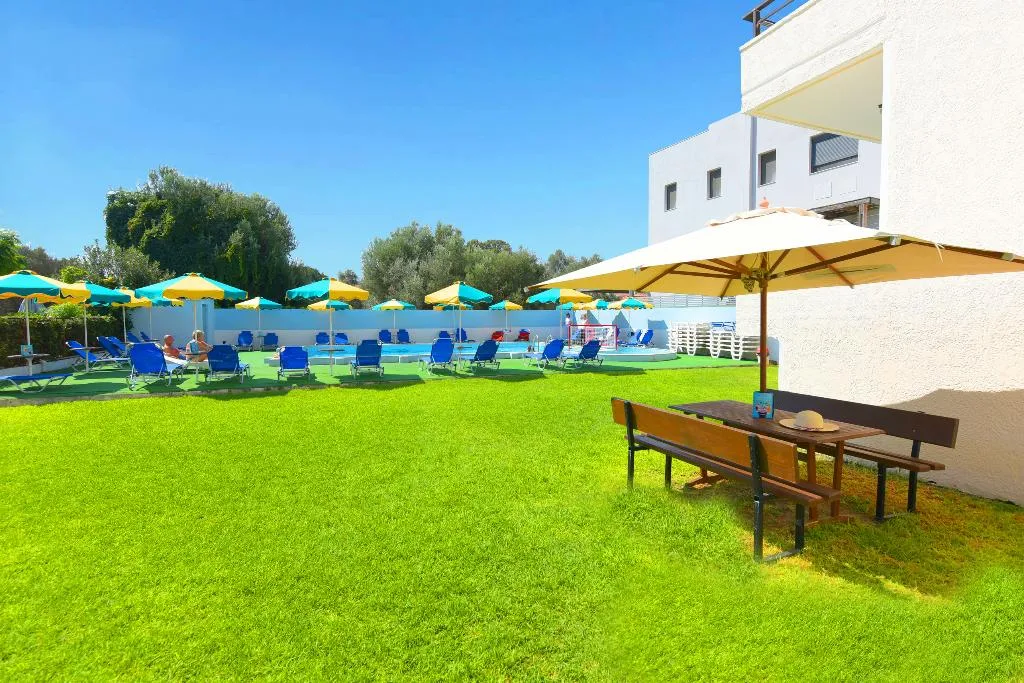 Pool, Anixis, Rhodes