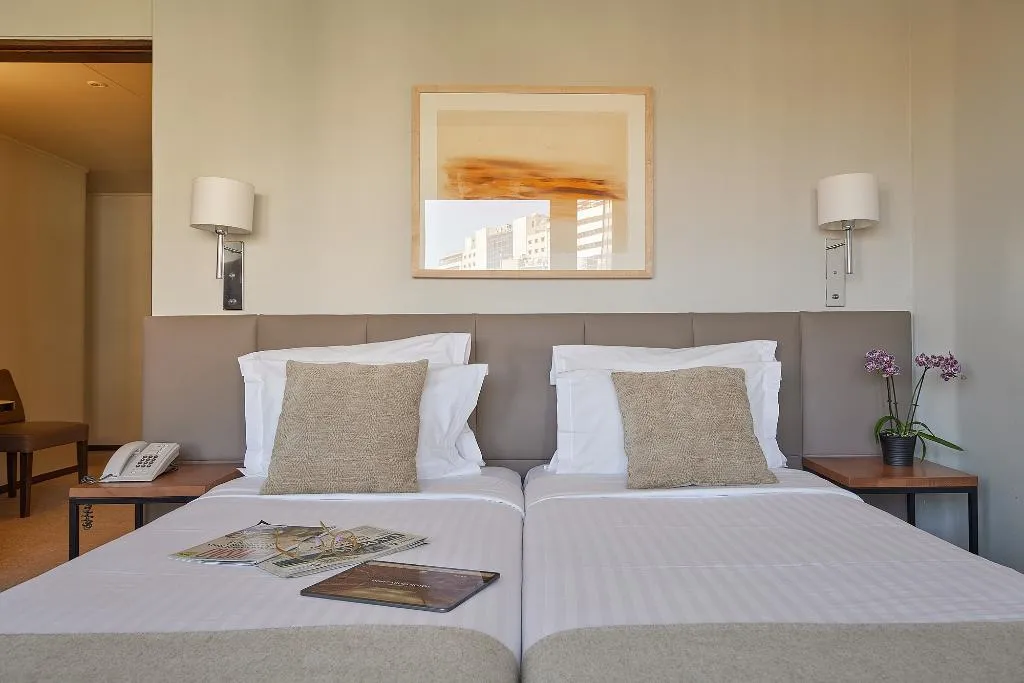Double or Twin DELUXE Room, Dom Carlos Park, Lisbon