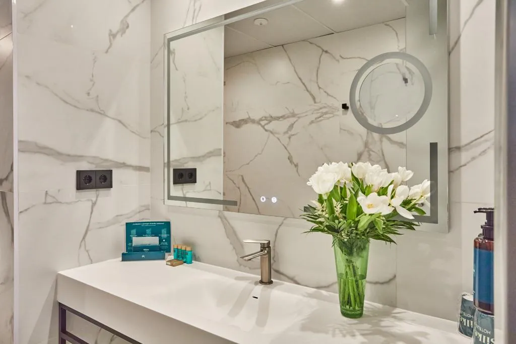 DOUBLE SINGLE USE WITH TERRACE Room, Silken Puerta Valencia, Valencia