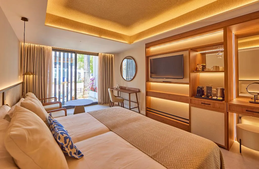JUNIOR SUITE GARDEN VIEW Room, Universal Gran Leon and Spa, Majorca