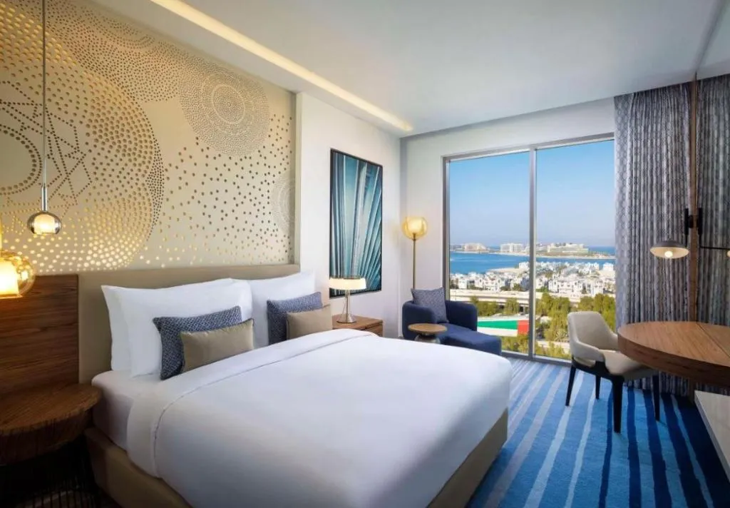 DOUBLE Accessible KING SIZE BED Room, Tumbi Ht Dubai The Palm, Tapestry Collec by Hilton, Dubai