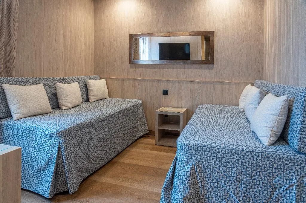 QUADRUPLE STANDARD Room, Rialto, Barcelona