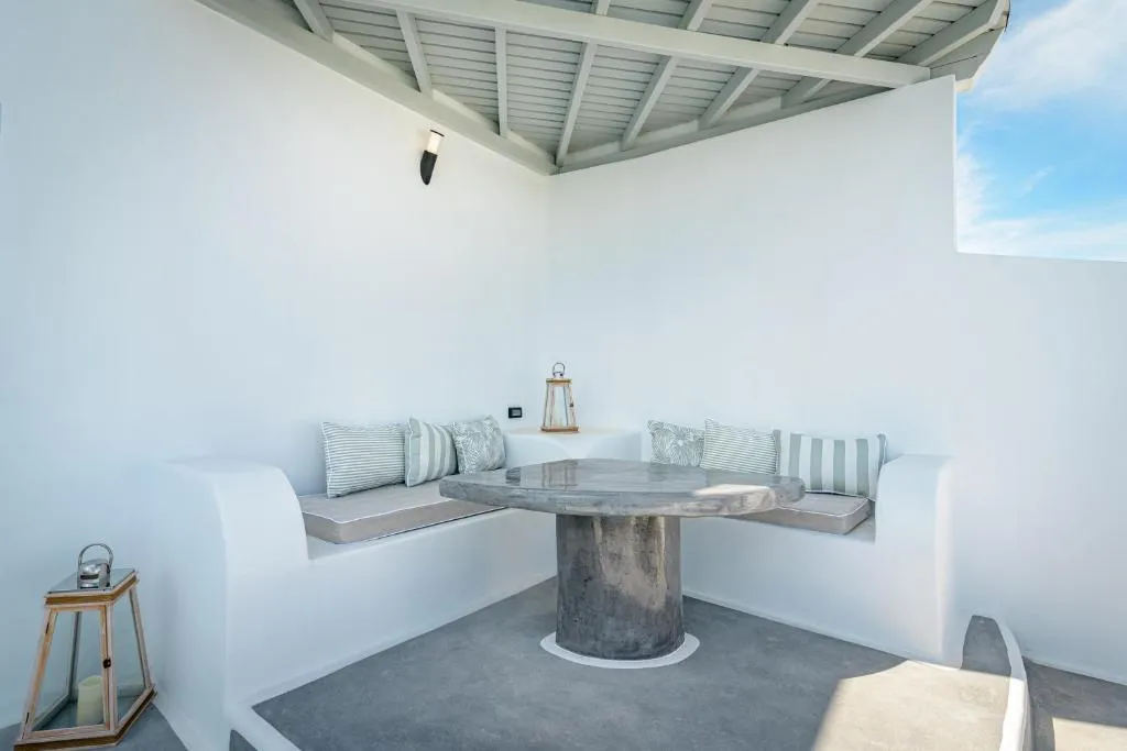 SUITE SUPERIOR WITH PRIVATE POOL Room, Siete Mares Luxury Suites, Santorini