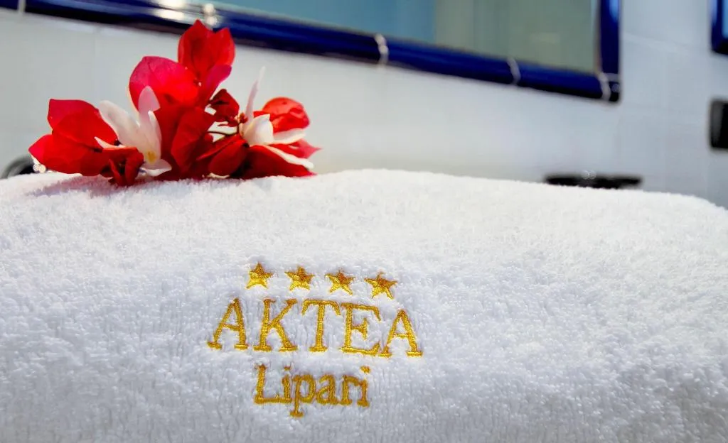 Room, Aktea, Catania