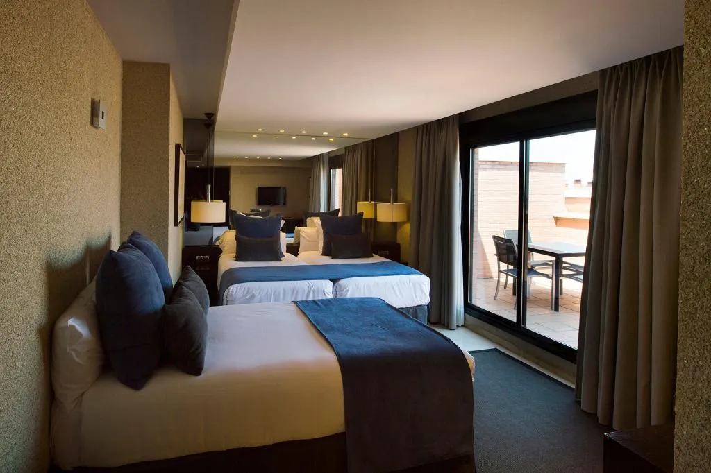 FAMILY ROOM DELUXE Room, Mirador de Chamartin, Madrid