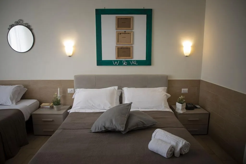 QUADRUPLE STANDARD Room, Ideal, Naples