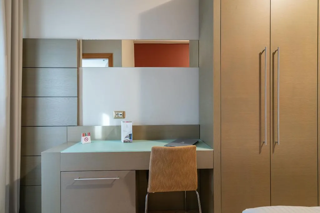 QUADRUPLE STANDARD Room, Palace Hotel, Naples