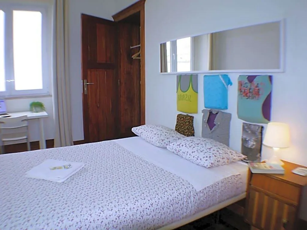 Room, Sunset Destination Hostel, Lisbon