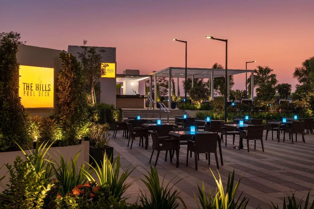Bar, Radisson Dubai Damac Hills, Dubai