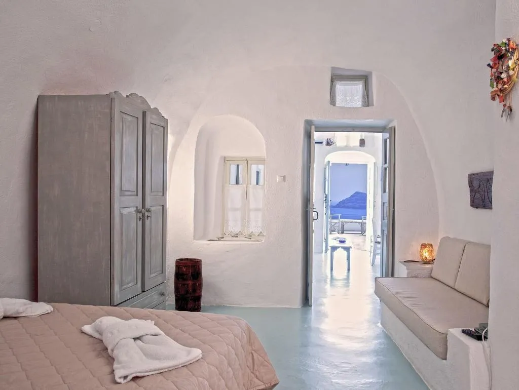 Room, Marizan Caves & Villas, Santorini, Santorini