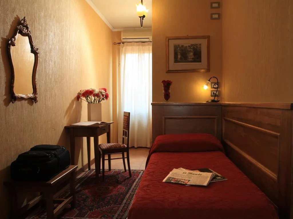 SINGLE STANDARD Room, Kursaal and Ausonia Hotel, Florence