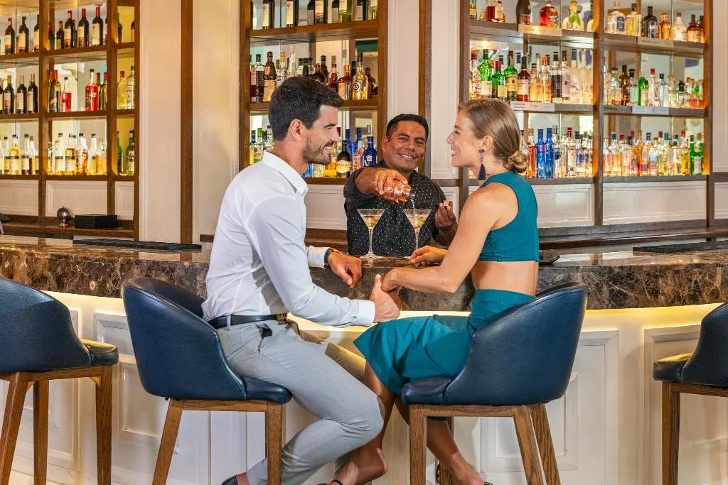 Bar, Ocean Maya Royale All Inclusive Adults Only, Playa Del Carmen