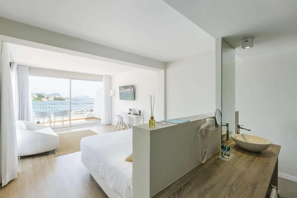 JUNIOR SUITE SEA VIEW Room, AluaSoul Ibiza, Ibiza