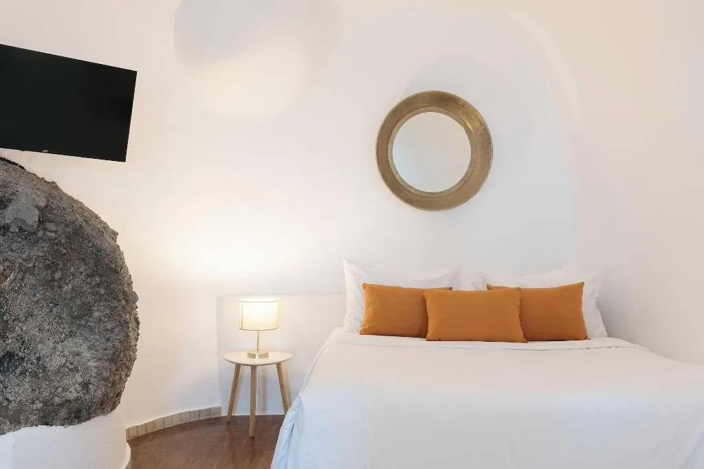 Room, Nevma Suites, Santorini