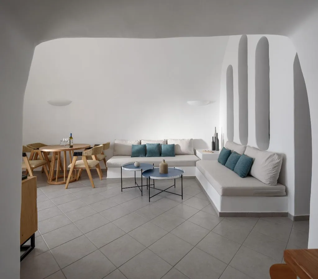 VILLA WITH JACUZZI Room, Panorama Suites, Santorini