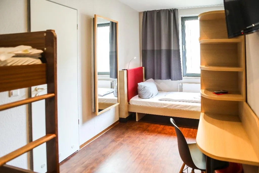 TRIPLE STANDARD Room, Acama Kreuzberg Hotel+Hostel, Berlin