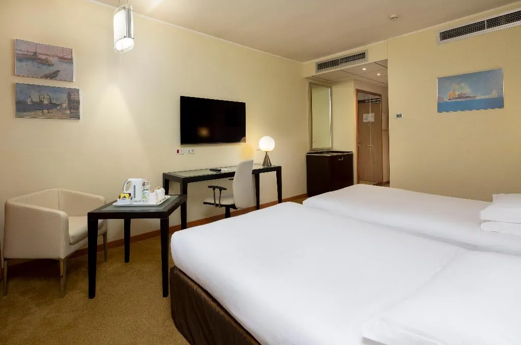 TWIN STANDARD Room, Crowne Plaza Padova, Venice