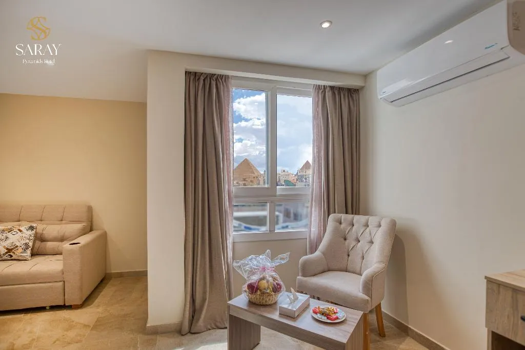 JUNIOR SUITE WITH VIEWS Room, Saray Pyramids & Museum View Hotel, Cairo
