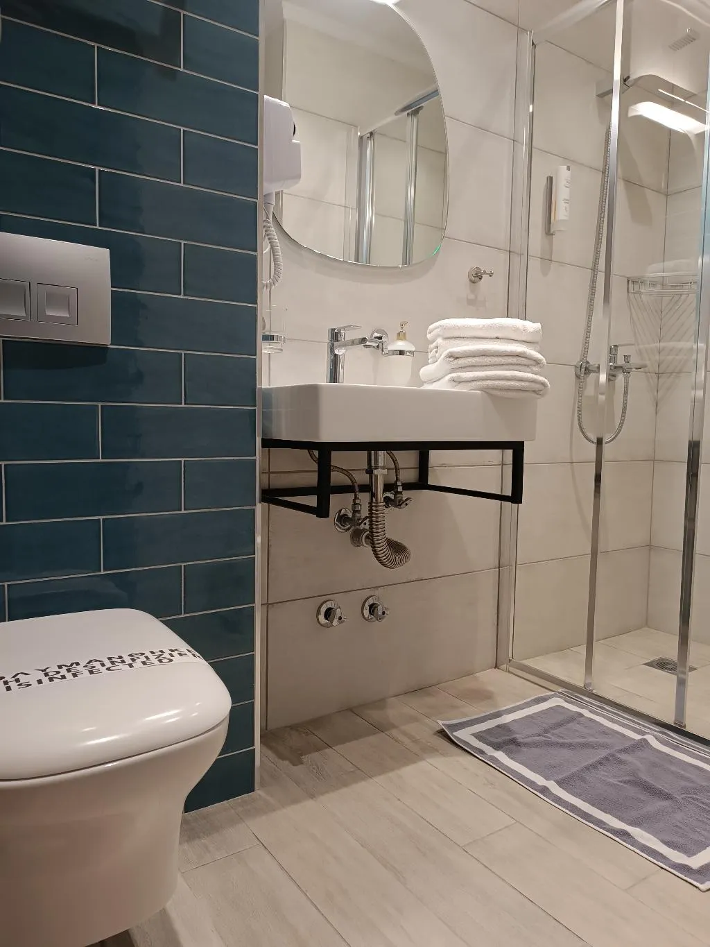 DOUBLE STANDARD Room, Elizabeth Queen Luxury Rooms, Thessaloniki