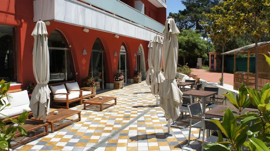 Terrace, Hotel Pinar Del Mar, Costa Brava