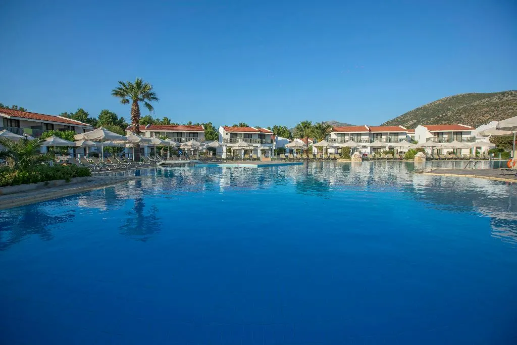 Pool, Golden Coast, Athens